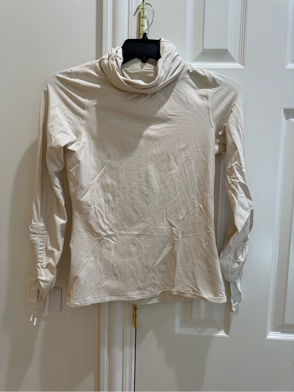 G by Goop Women's Cream Cowl Neck Long-Sleeve Top